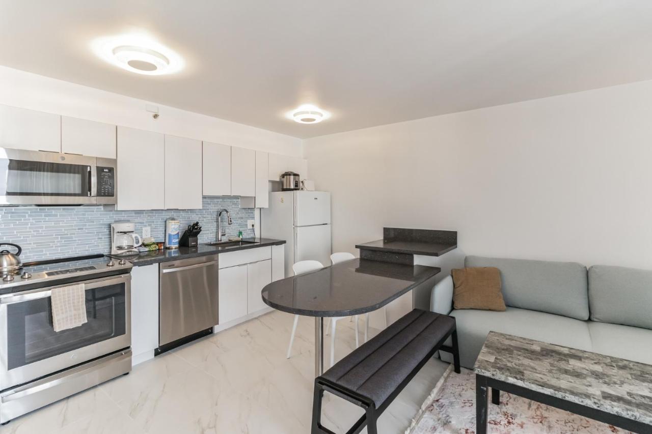 Sea View Condos At The Waikiki Banyan - Free Parking! Honolulu Exterior foto