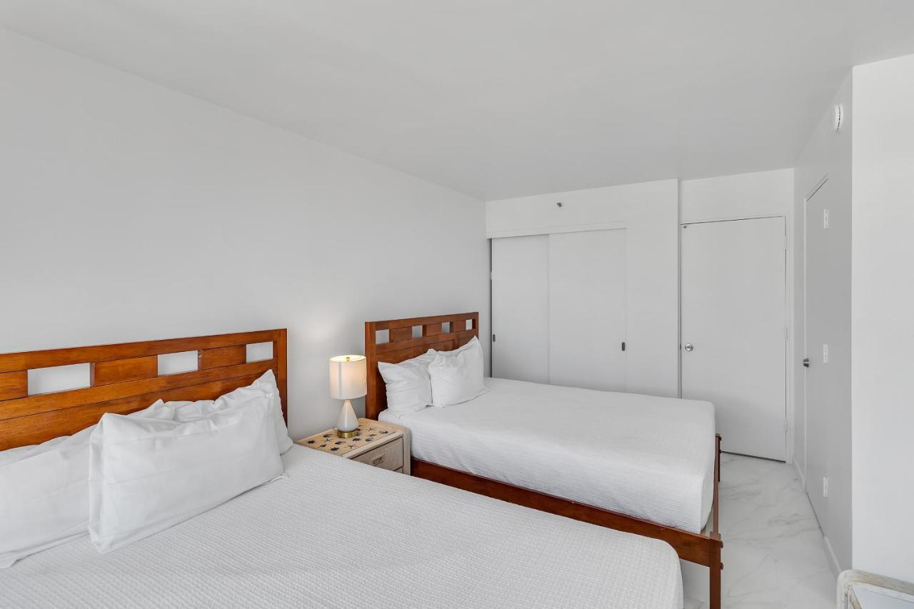 Sea View Condos At The Waikiki Banyan - Free Parking! Honolulu Exterior foto