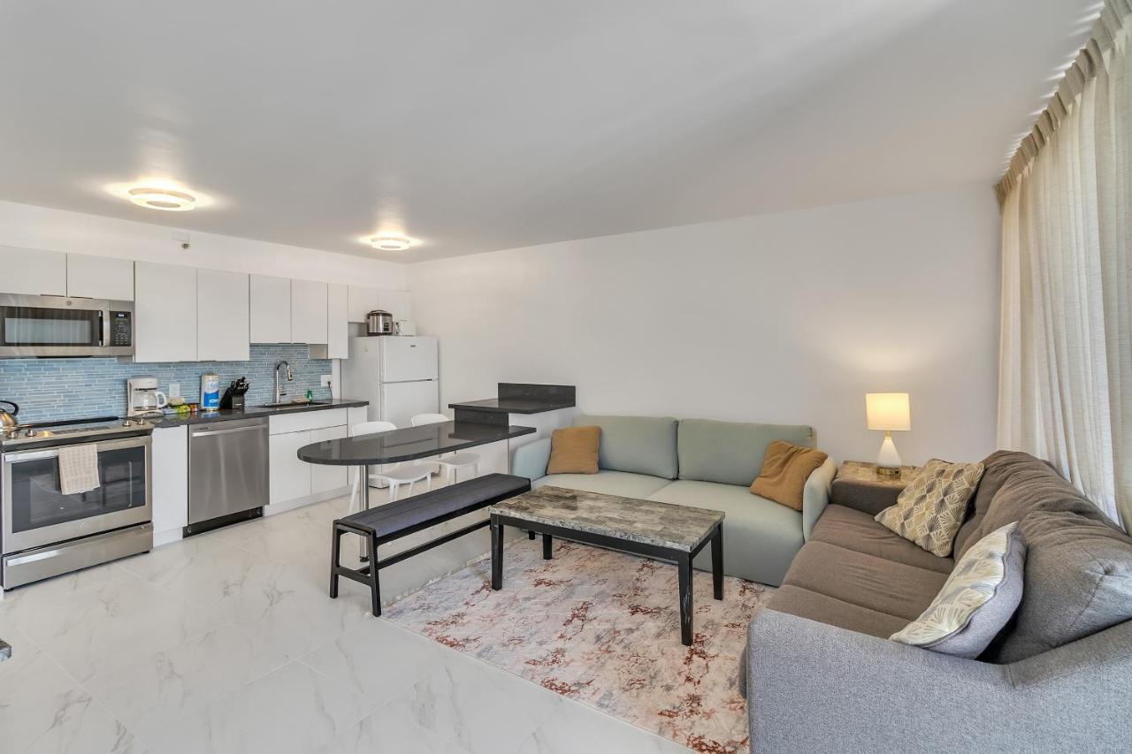 Sea View Condos At The Waikiki Banyan - Free Parking! Honolulu Exterior foto