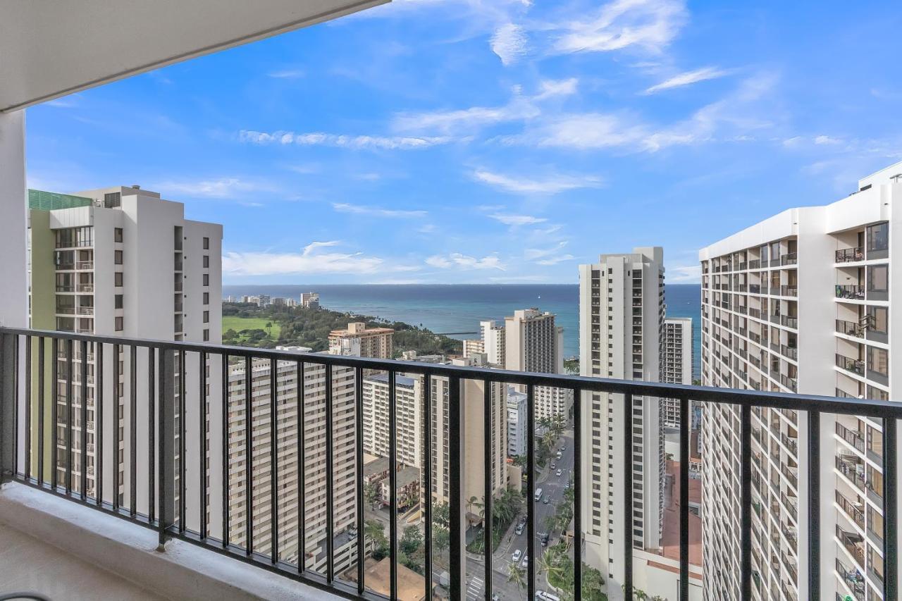 Sea View Condos At The Waikiki Banyan - Free Parking! Honolulu Exterior foto
